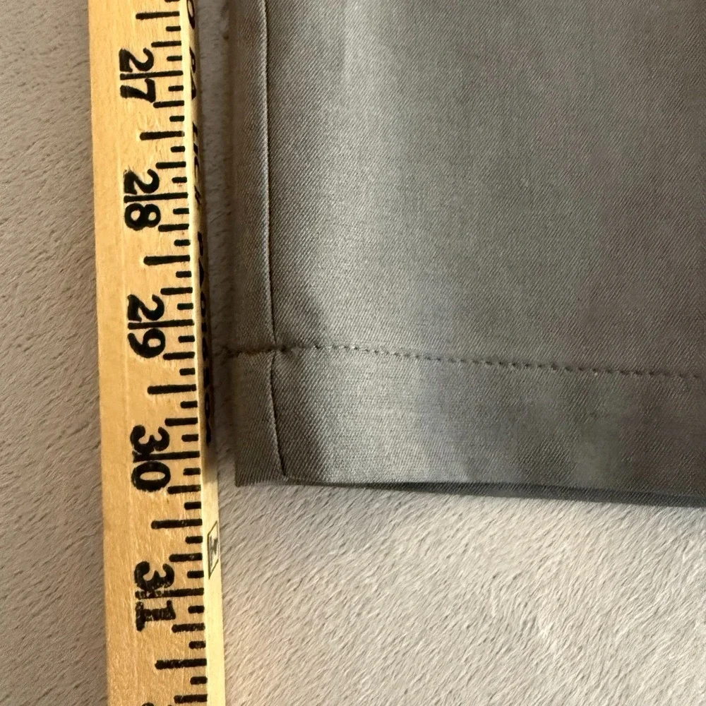 NEW! Haggar Dress Pants Mens 40x 30 Gray Stretch Classic Fit No Iron Flat Front